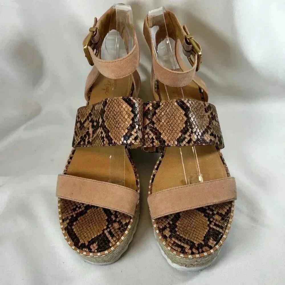 2/$30 Crown Vintage Daylen Size 9.5 Snake Print Sandal Platform Casual